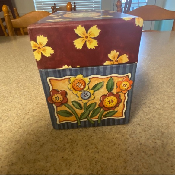 Recipe Box with index cards and recipe cards - Picture 4 of 8